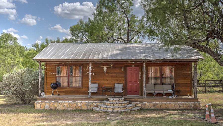 The exclusively bow hunting ranch can accommodate groups as large as 20 and as small as an individual.